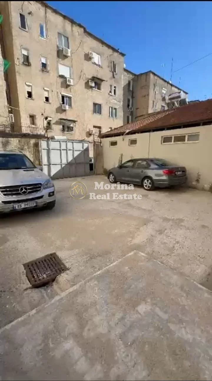 Shitje | Magazinë | Xhamlliku | 60000 €