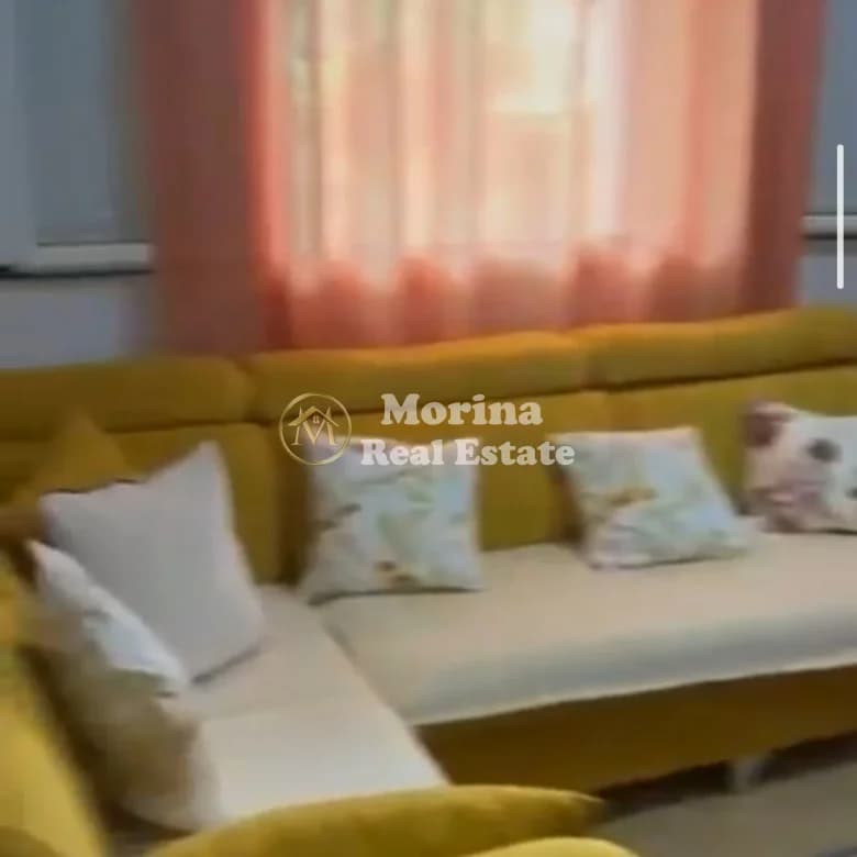 Qera | Shtëpi private 2 + 1 | Kamëz | 450 €/muaj 2