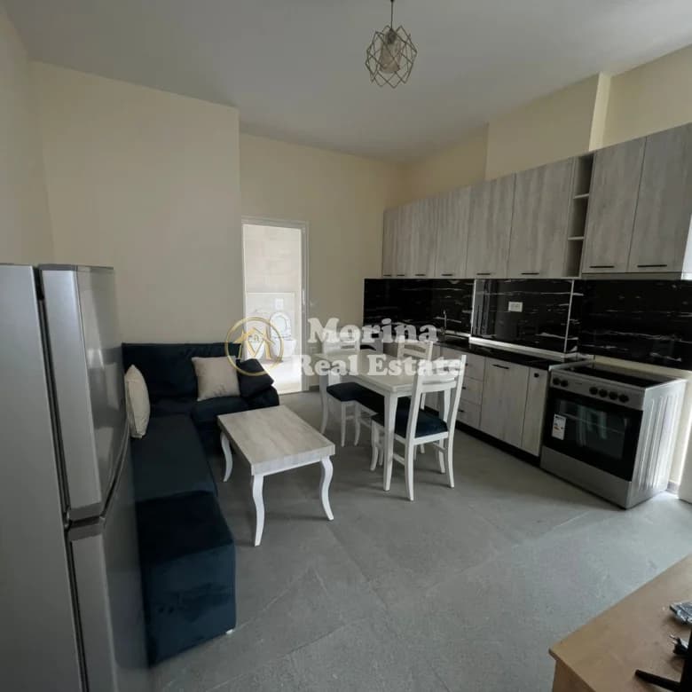 Qera | Apartament 1 + 1 | Shkolla e Bashkuar | 400 €/muaj