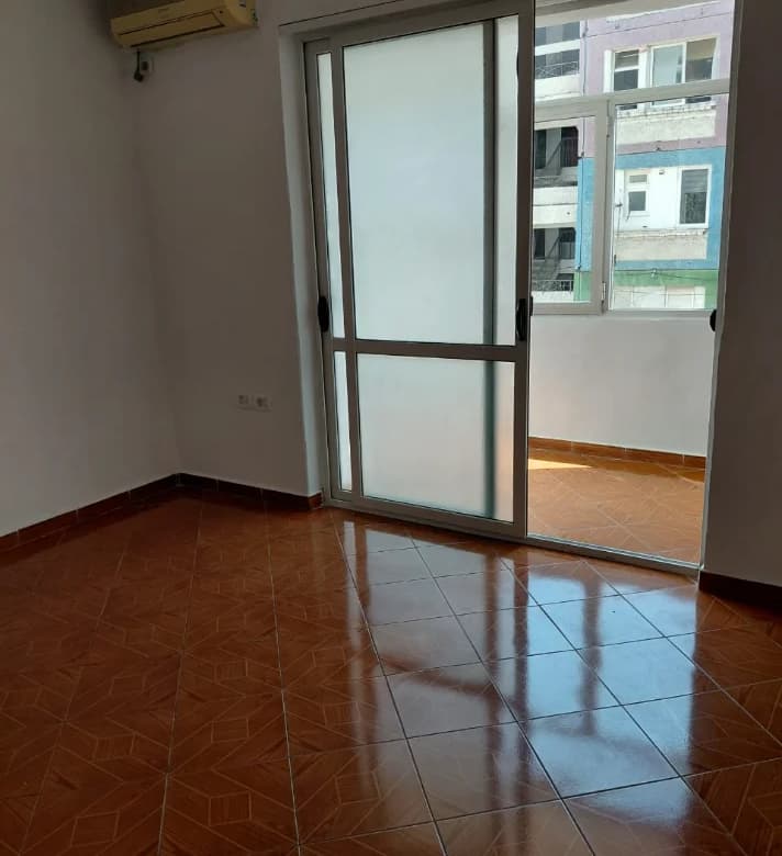 Qera | Apartament 2 + 1 | 21 Dhjetori | 500 €/muaj 2