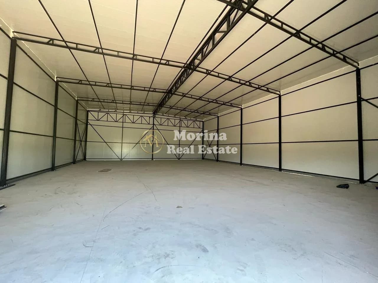 Qera | Ambjent Biznesi | Bërxullë | 1700 €/muaj 3