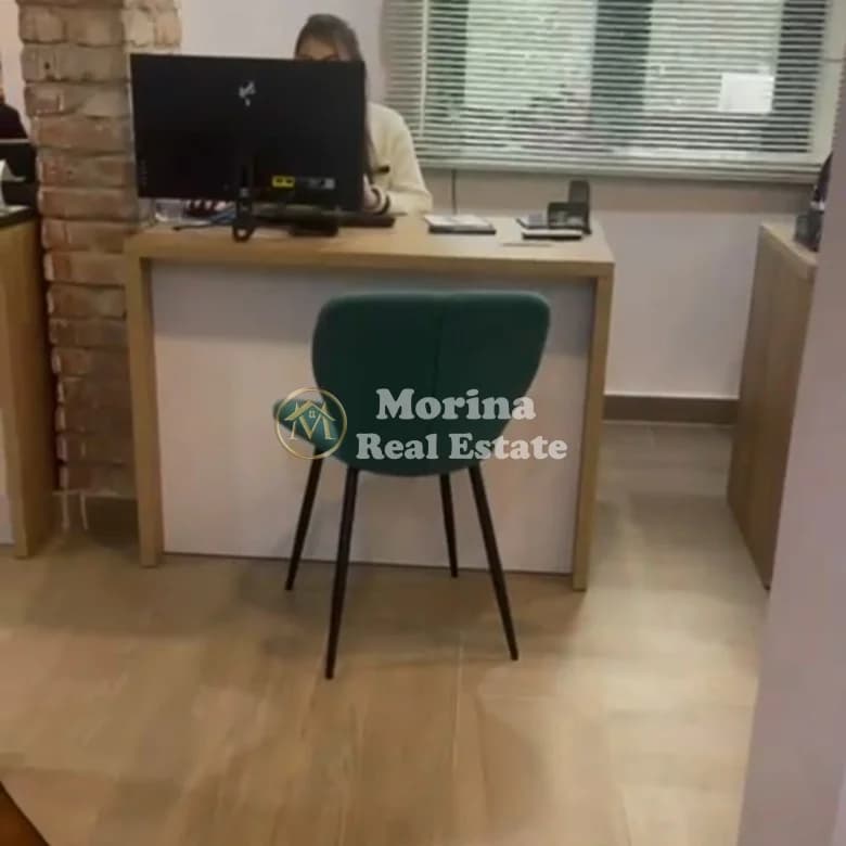 Shitje | Ambjent Biznesi | Rruga Muhamet Gjollesha | 260000 € 2