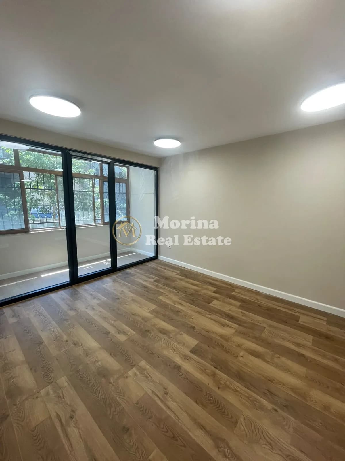 Qera | Ambjent Biznesi | Blloku | 1100 €/muaj diskutueshëm 4
