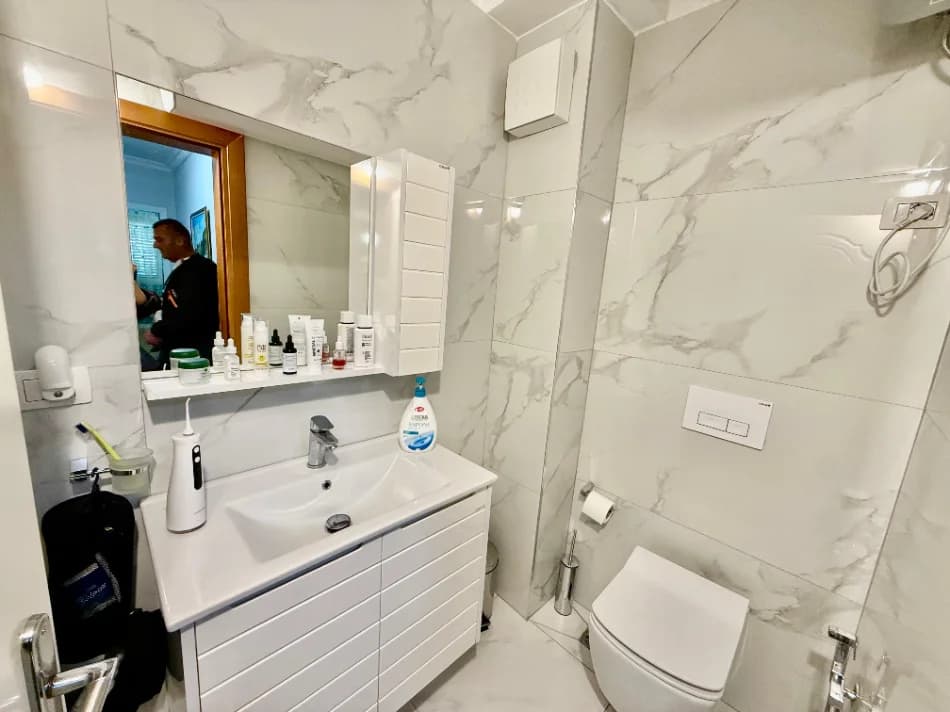 Qera | Apartament 2 + 1 | Pallati me Shigjeta | 450 €/muaj 4
