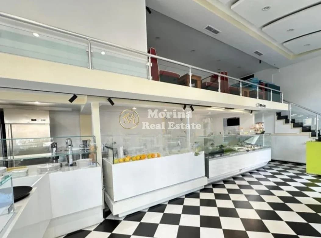 Qera | Ambjent Biznesi | 21 Dhjetori, Kompleksi Delijorgji | 2000 €/muaj 2