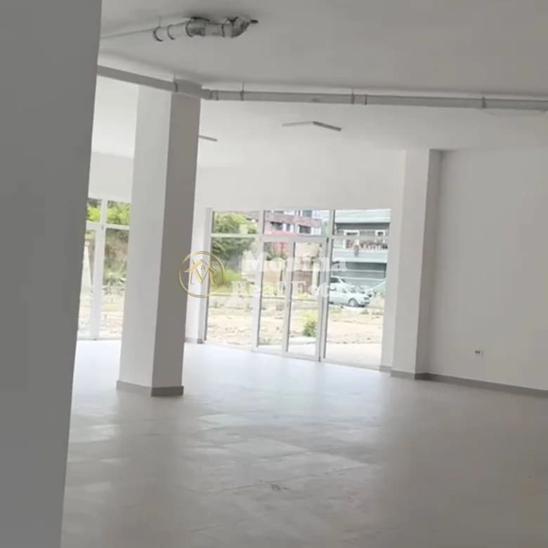 Qera | Ambjent Biznesi | Rruga 5 Maji | 3600 €/muaj 2