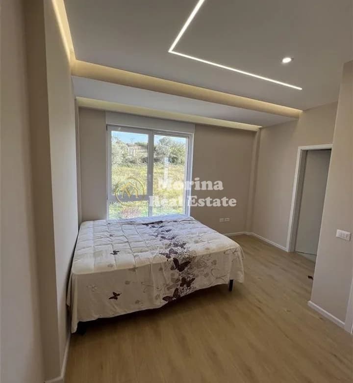 Qera | Vilë 4 + 1 + 4 | Farkë | 1800 €/muaj 4