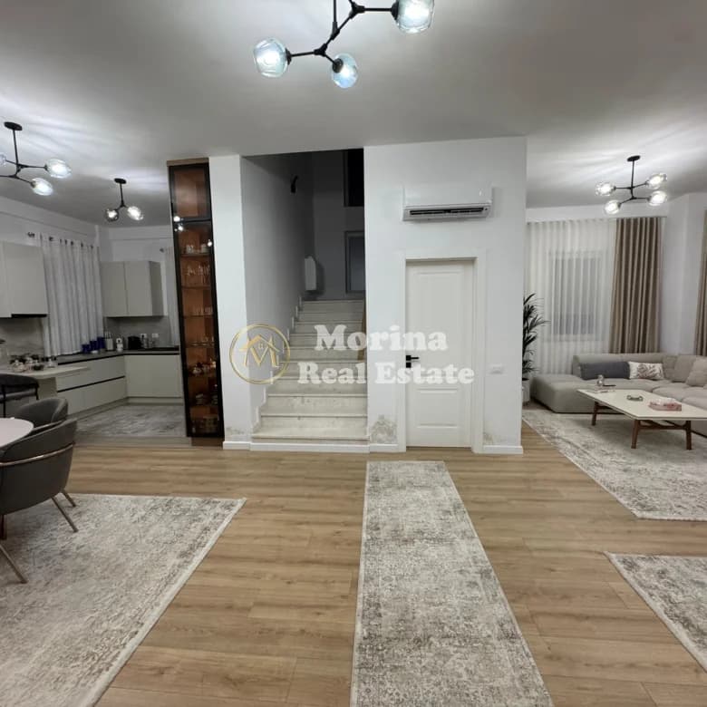 Qera | Vilë 4 + 1 | Sauk | 2500 €/muaj i diskutueshem. 4