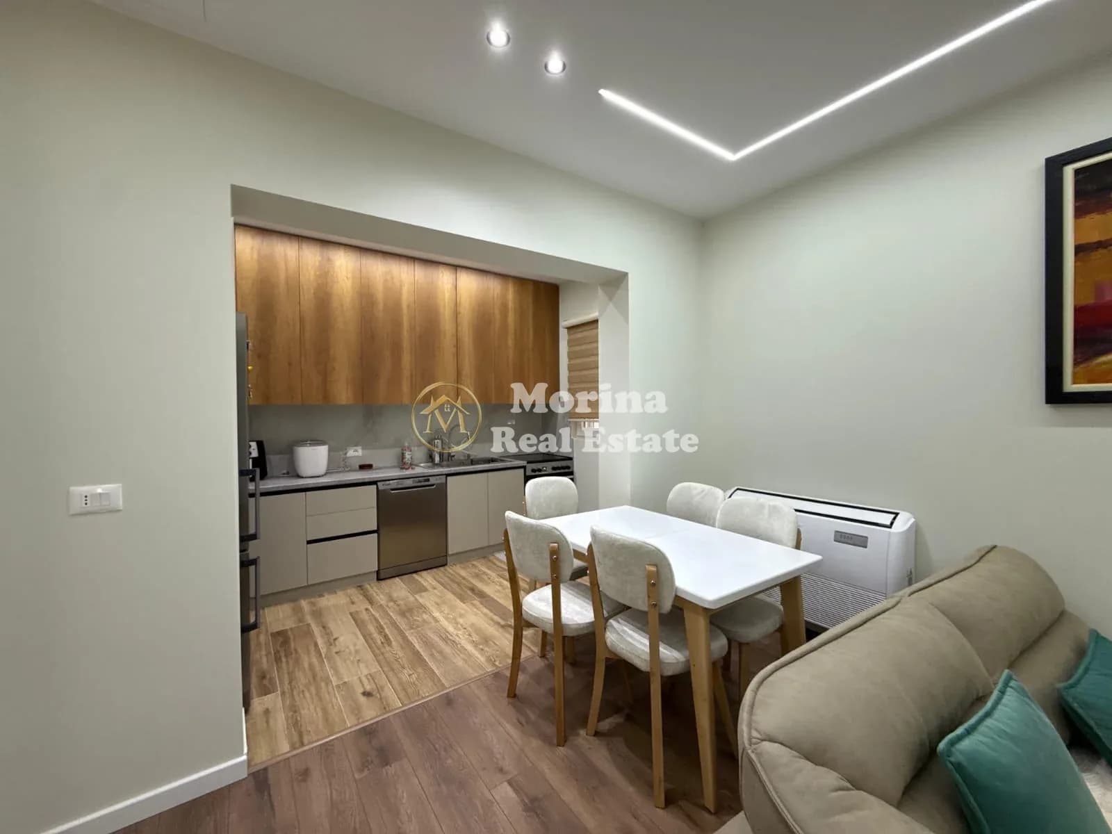 Qera | Vilë 2 + 1+2 Poste Parkimi | Brryli | 1100 €/muaj 4