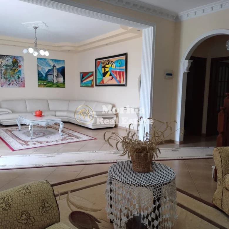 Shitje | Vilë 4 + 1 | Fier | 400000 € 4