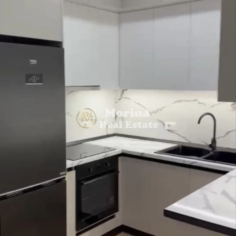 Qera | Apartament 2 + 1+ 2 | Rruga 5 Maji | 600 €/muaj 2