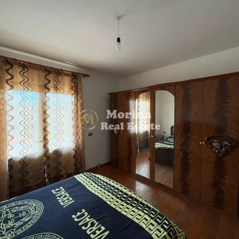 Qera | Shtëpi private 2 + 1 | Rruga Njazi Meka | 380 €/muaj 3