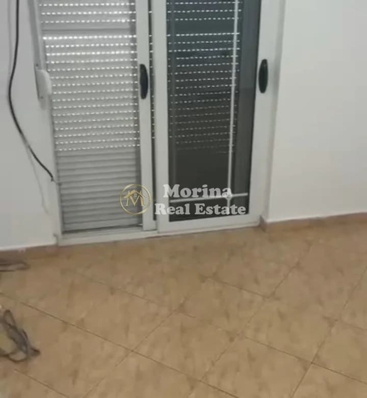 Shitje | Shtëpi private 2 + 1 | Yzberisht | 350000 € 4