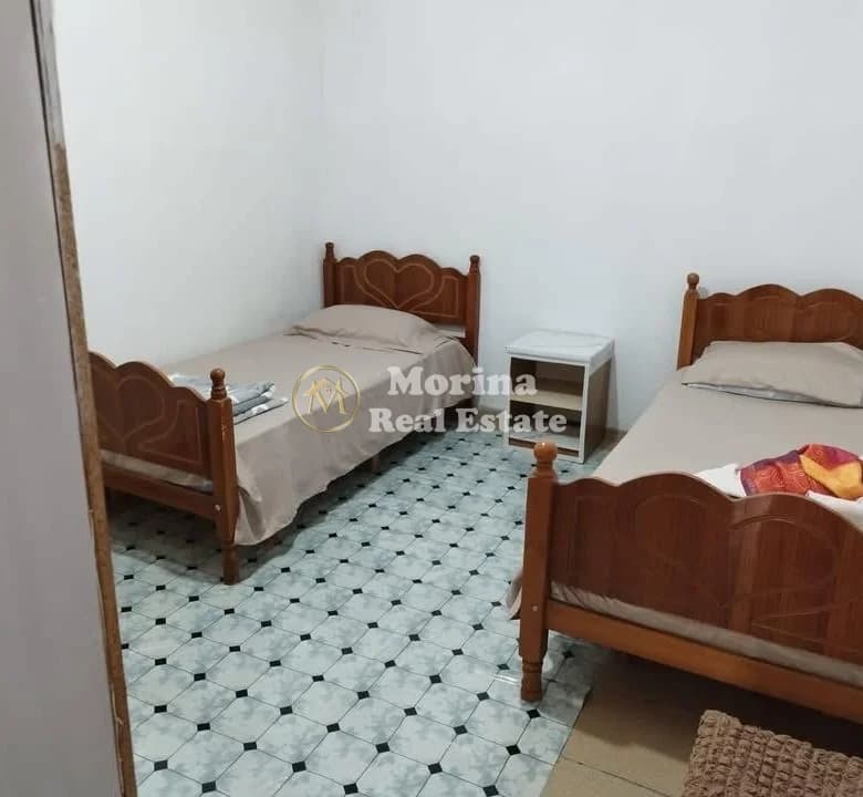 Qera | Shtëpi private 2 + 1 | Rruga 5 Maji | 350 €/muaj 4