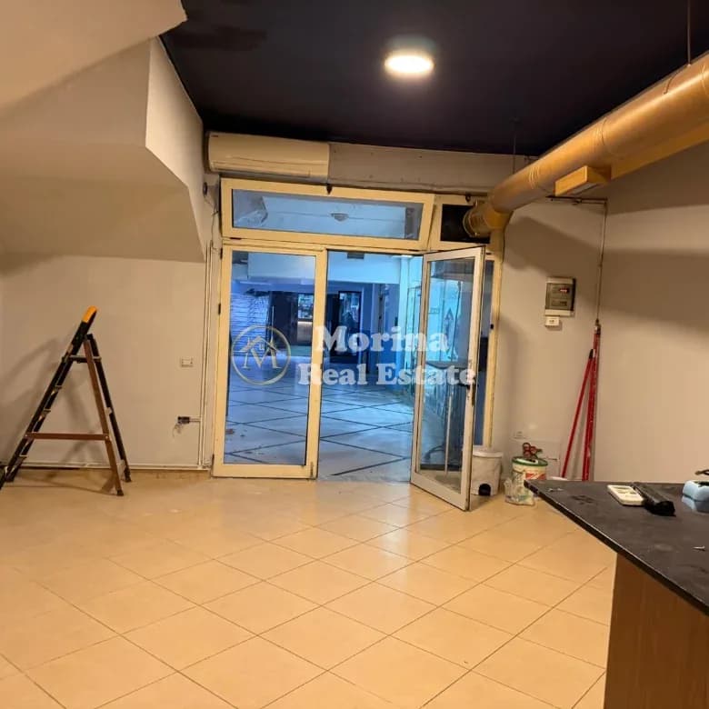 Qera | Ambjent Biznesi | Astir | 600 €/muaj 2