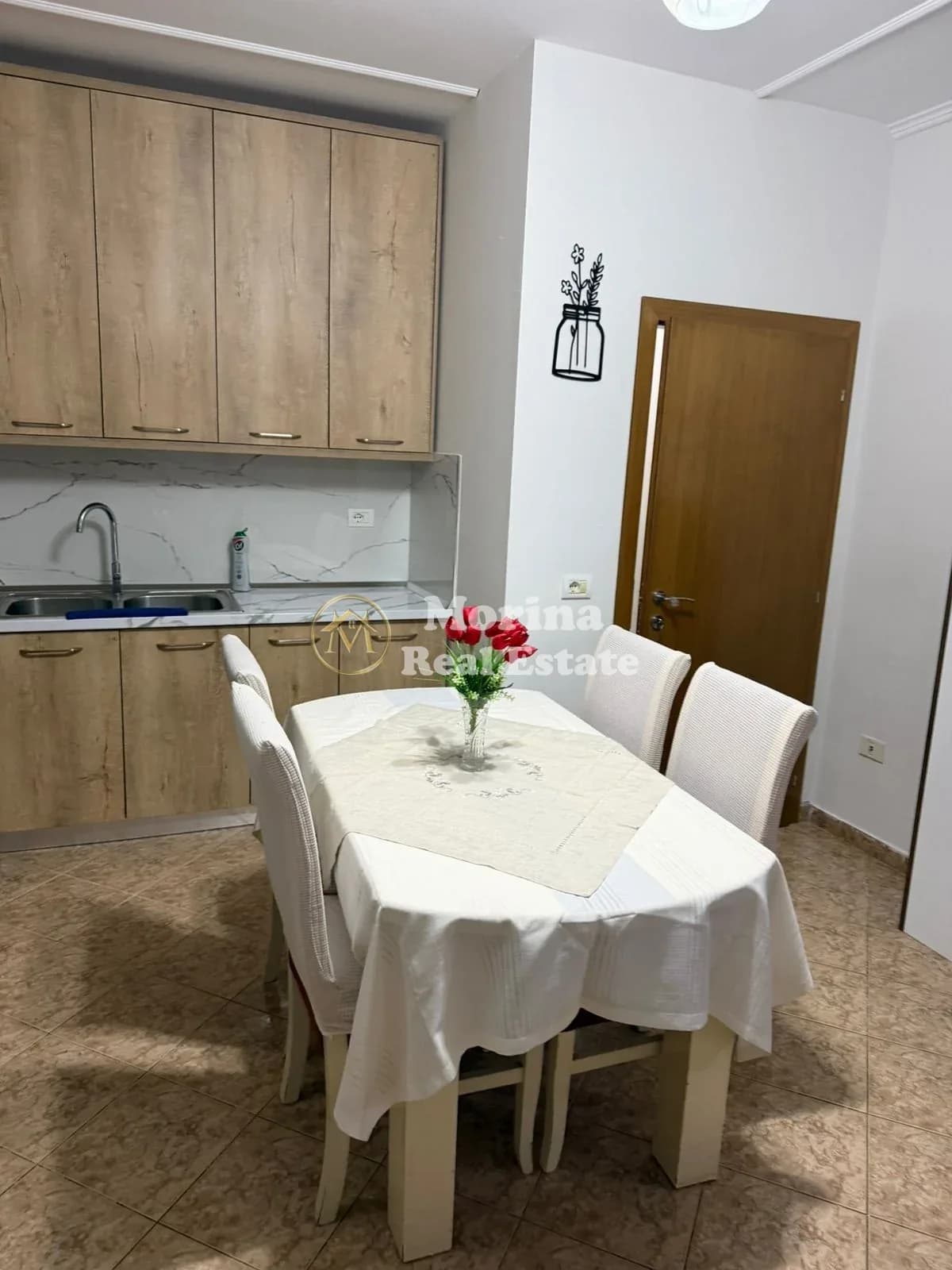 Qera | Apartament 3 + 1 | Rruga e Dibrës | 650 €/muaj 3