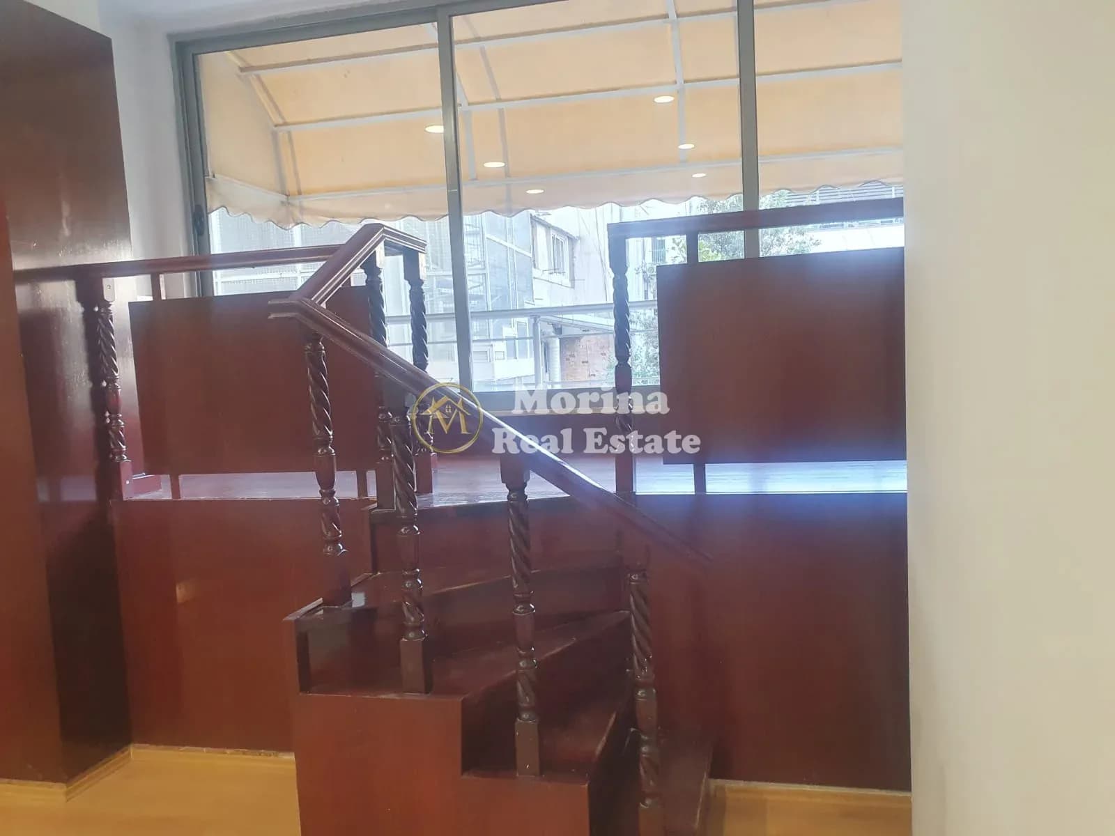 Qera | Ambjent Biznesi | Rruga Bardhok Biba | 900 €/muaj 3
