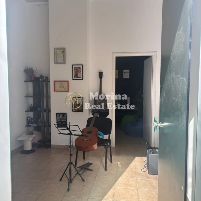 Qera | Ambjent Biznesi | Sheshi Willson | 250 €/muaj
