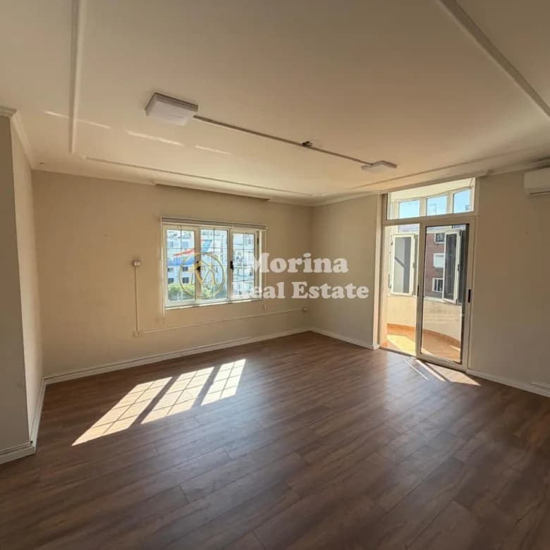 Qera | Ambjent Biznesi | Sheshi Willson | 1600 €/muaj 2