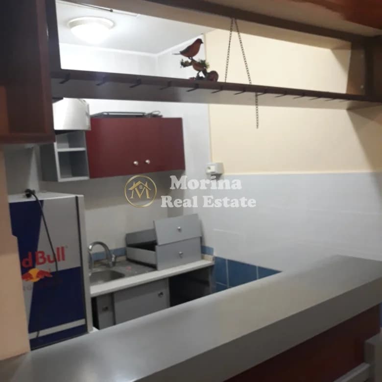 Qera | Ambjent Biznesi | Komuna e Parisit | 300 €/muaj 2