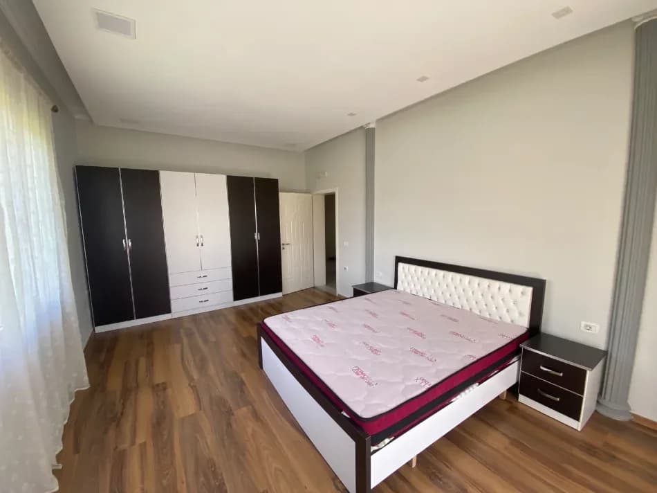 Qera | Vilë 3 + 1 | Rruga Xhebrahimet | 600 €/muaj 3
