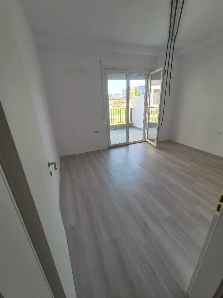 Qera | Ambjent Biznesi | Univers City| 800 €/muaj i diskutueshëm 2