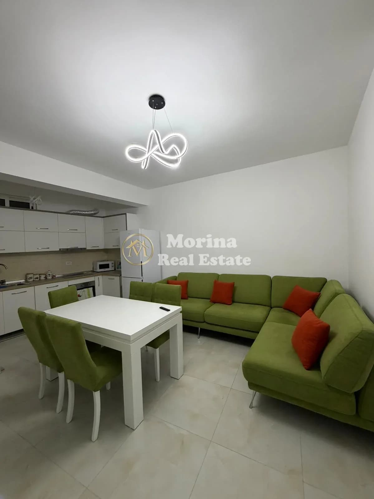 Qera | Shtëpi private 1 + 1 | Rruga Riza Cerova | 550 €/muaj 4