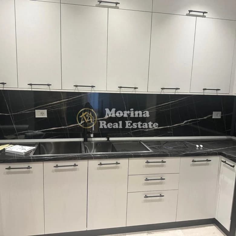 Qera | Apartament 3 + 1 + 2 | Rruga Xhanfize Keko | 1200 €/muaj 2