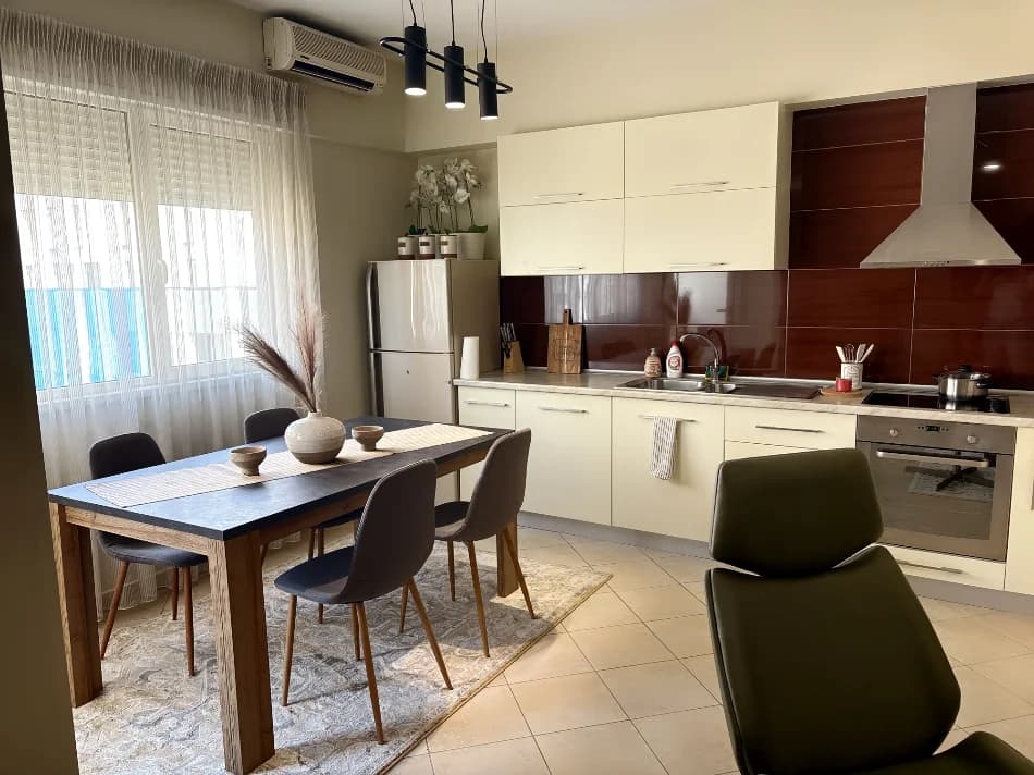 Qera | Apartament 1 + 1 | Kristal Center | 750 €/muaj