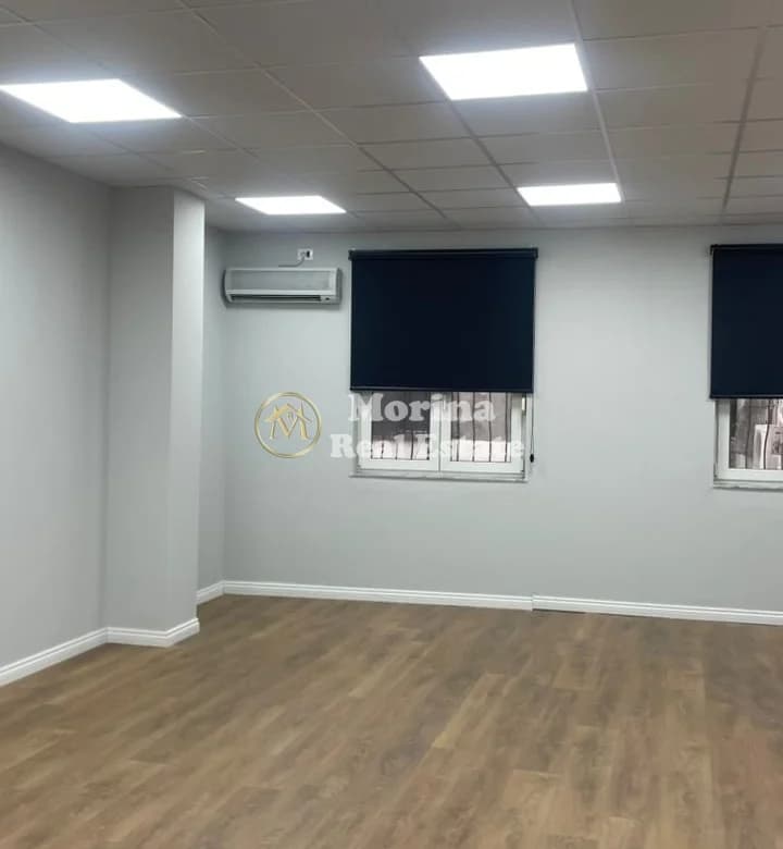 Qera | Ambjent Biznesi | Qendër | 950 €/muaj 2