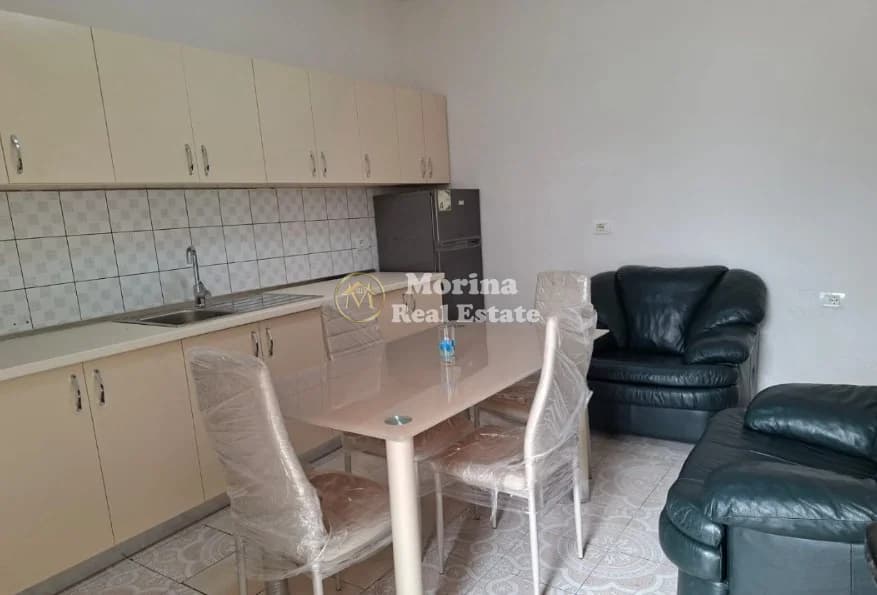 Qera | Shtëpi private 1 + 1 | Rruga e Dibrës | 400 €/muaj