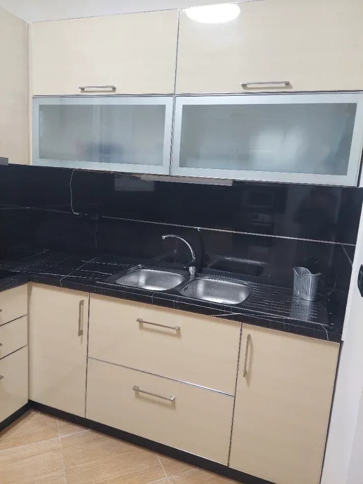 Qera | Apartament 2 + 1 | ish Tregu Elektrik | 750 €/muaj i Diskutueshem