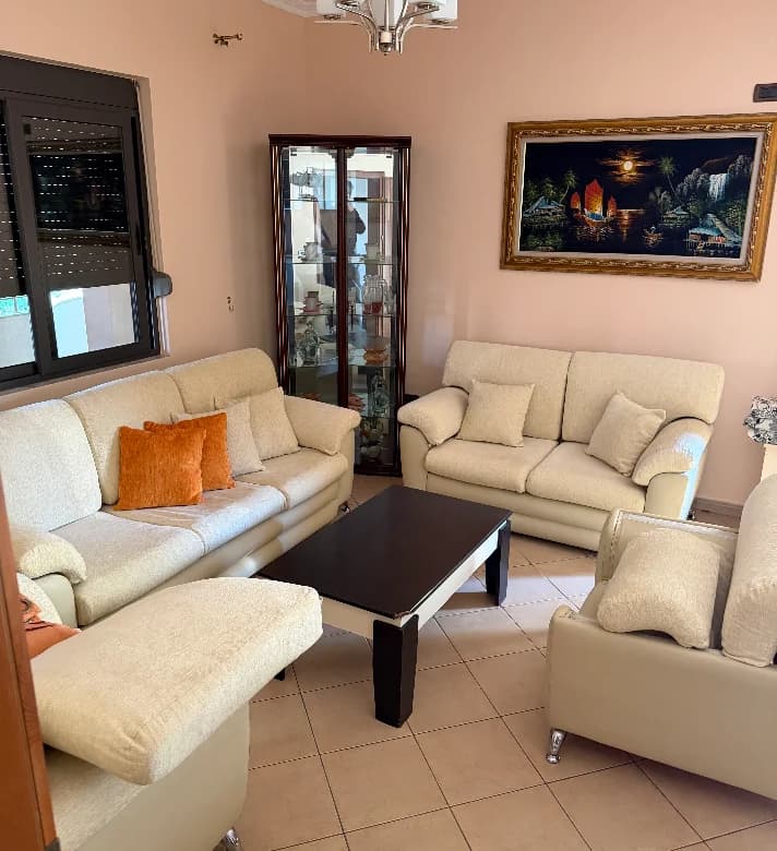 Qera | Vilë 2 + 1 | Rruga 5 Maji | 500 €/muaj 2