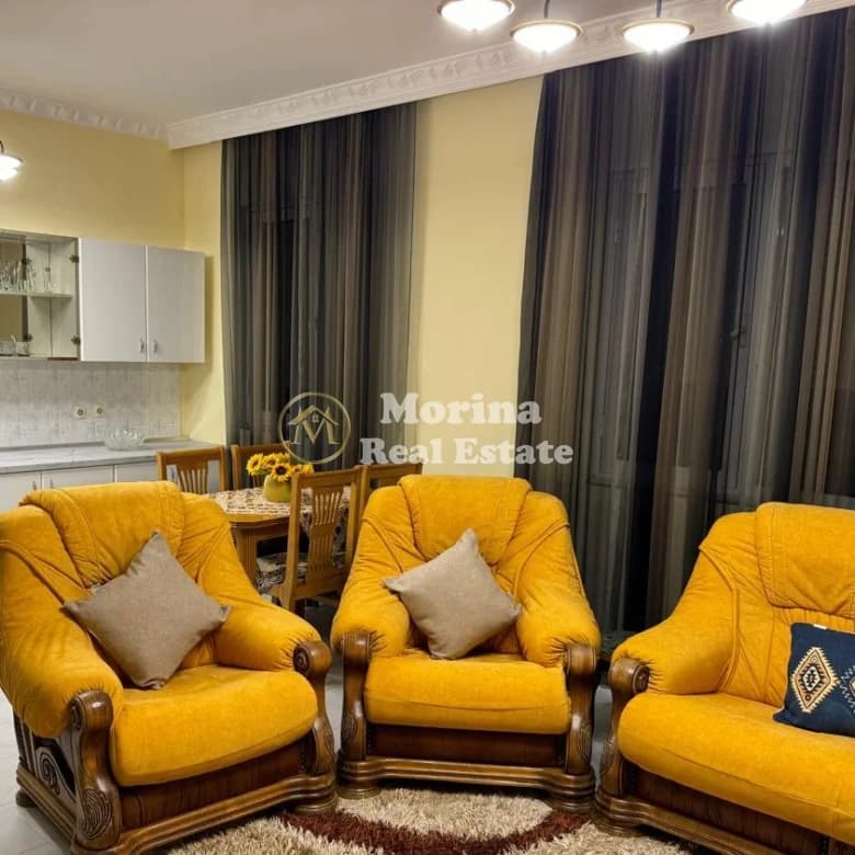 Qera | Shtëpi private 2 + 1 | Kodra E. Priftit | 450 €/muaj 2