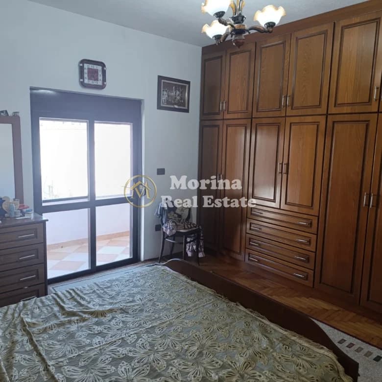 Shitje | Vilë 8 + 1 | Durrës | 630000 € 3
