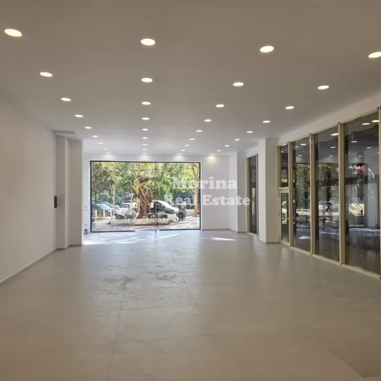 Shitje | Ambjent Biznesi | Bulevardi Gjergj Fishta| 1164000 € 2