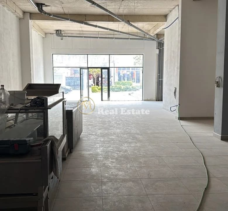 Qera | 2 Ambjente Biznesi | Shkozë | 4500 €/muaj 2