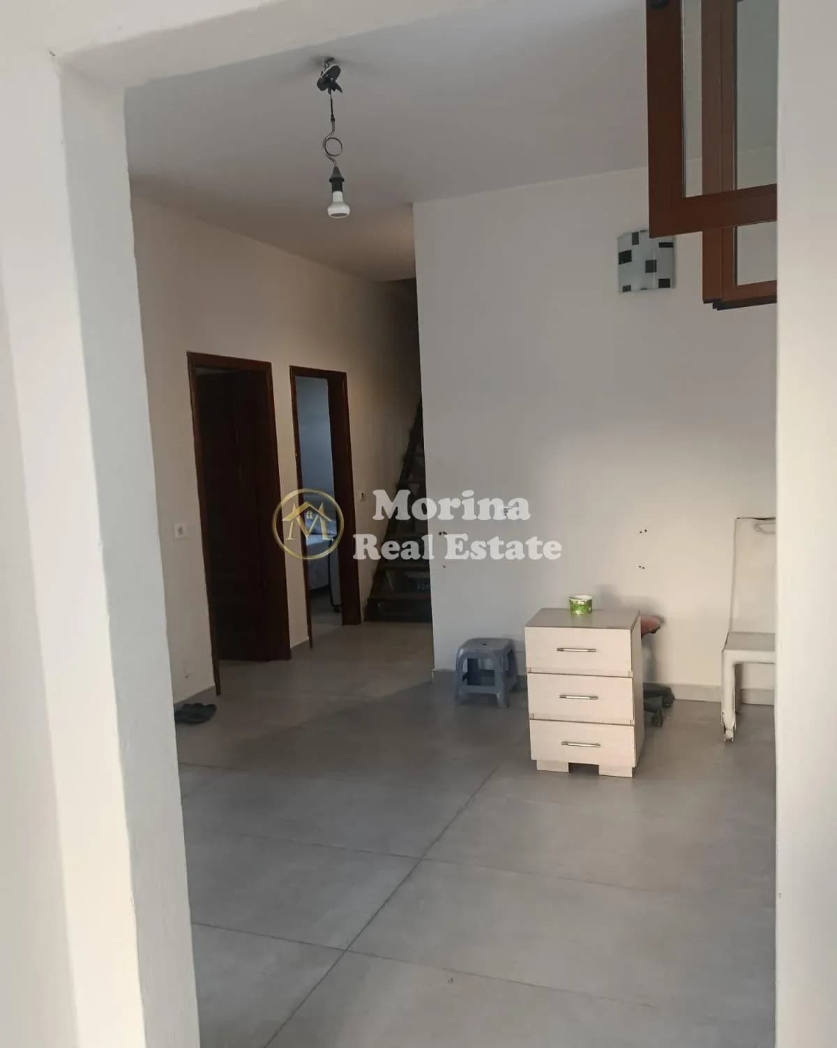 Qera | Shtëpi private 2 + 1 | Bulevardi Zogu i Parë | 1200 €/muaj 4