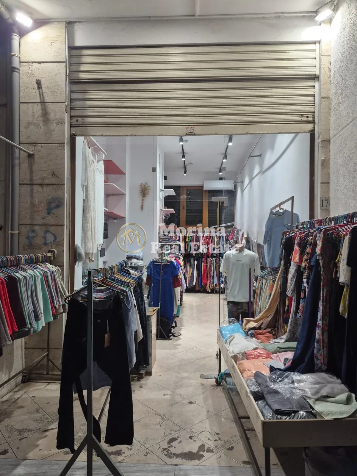 Qera | Ambjent Biznesi | 21 Dhjetori | 800 €/muaj 2