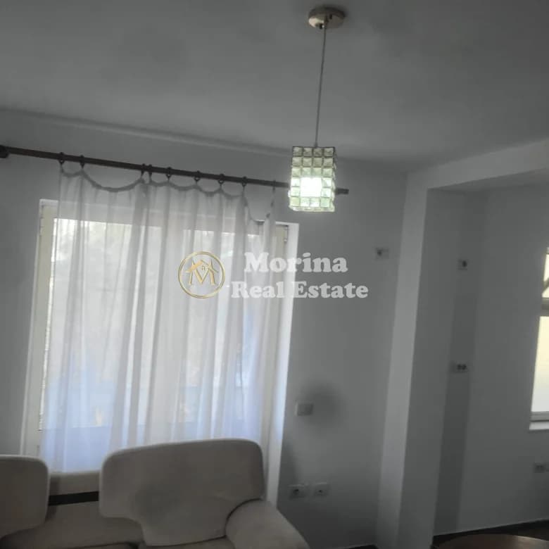 Qera | Shtëpi private 1 + 1 | Rruga Mihal Grameno | 260 €/muaj