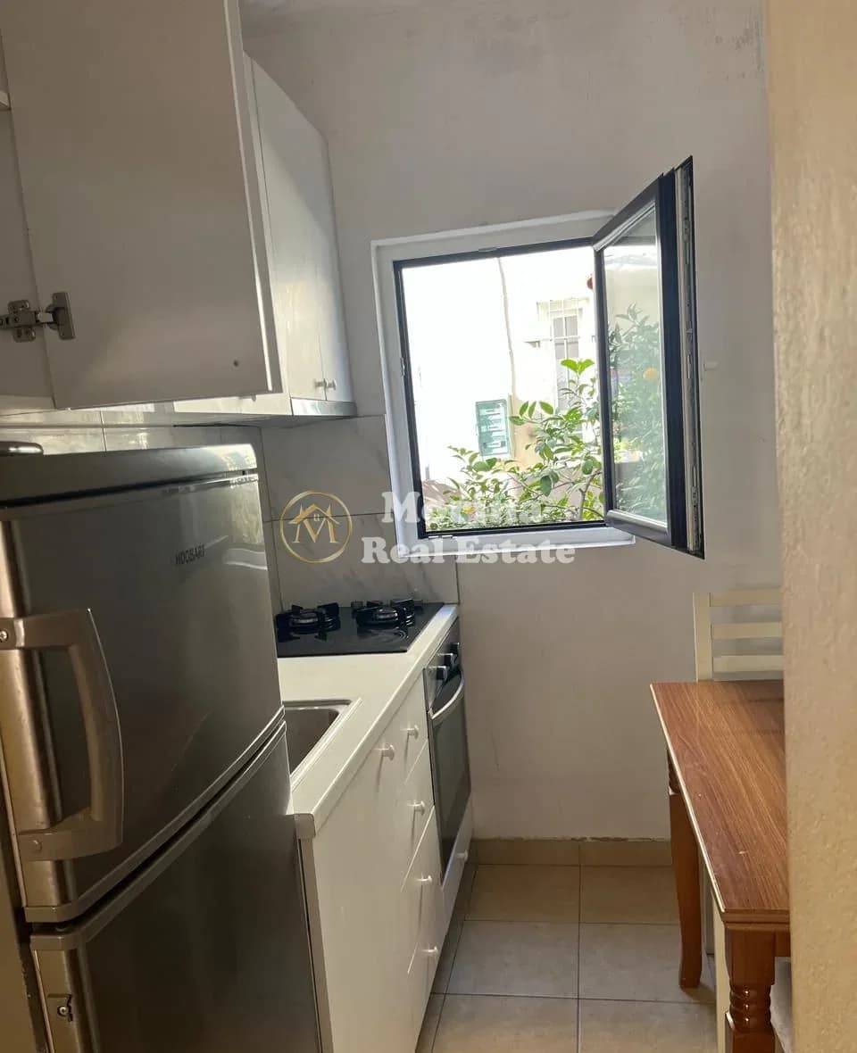Qera | Garsoniere | Rruga Gramoz Pashko | 280 €/muaj 2