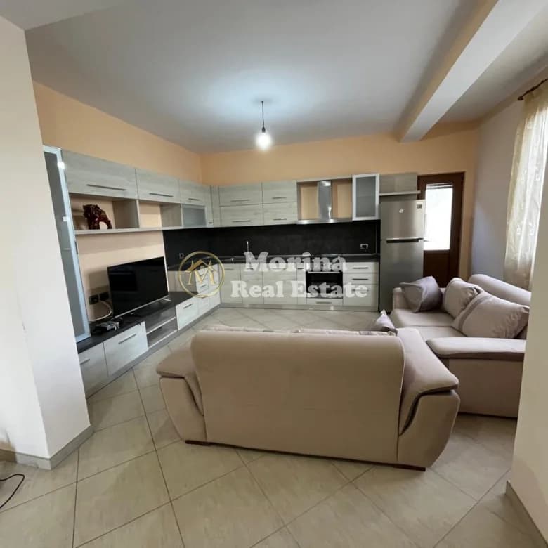 Qera | Vilë 2 + 1 | Kodra E. Priftit | 500 €/muaj