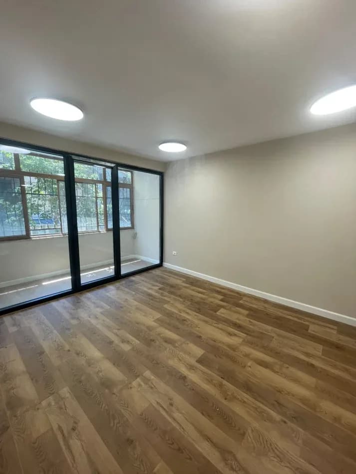 Qera | Ambjent Biznesi | Blloku | 1100 €/muaj diskutueshëm