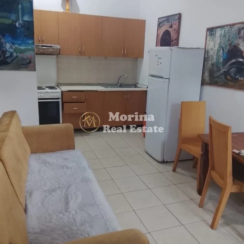 Qera | Shtëpi private 1 + 1 | Rruga Ramë Sadria | 300 €/muaj