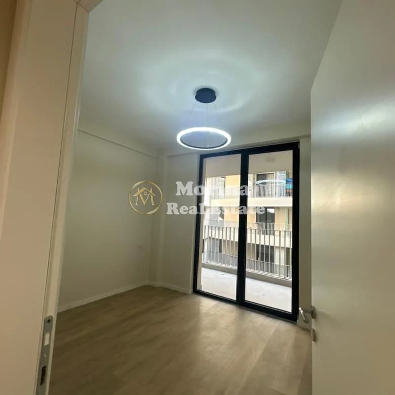 Qera | Ambjent Biznesi | Rruga Mine Peza - Golden Tower Residence | 80,000 lek/muaj 3