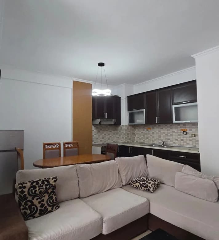 Qera | Apartament 2 + 1 | Zona Astir/Yzberisht | 450 €/muaj 2