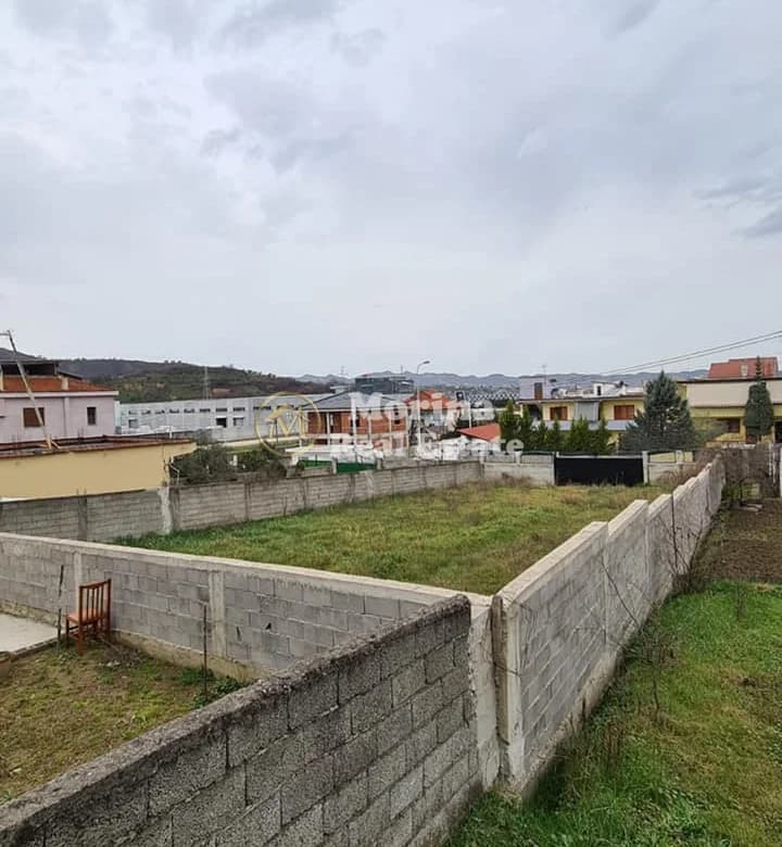 Shitje | Tokë / Truall | Domje | 150000 € 2