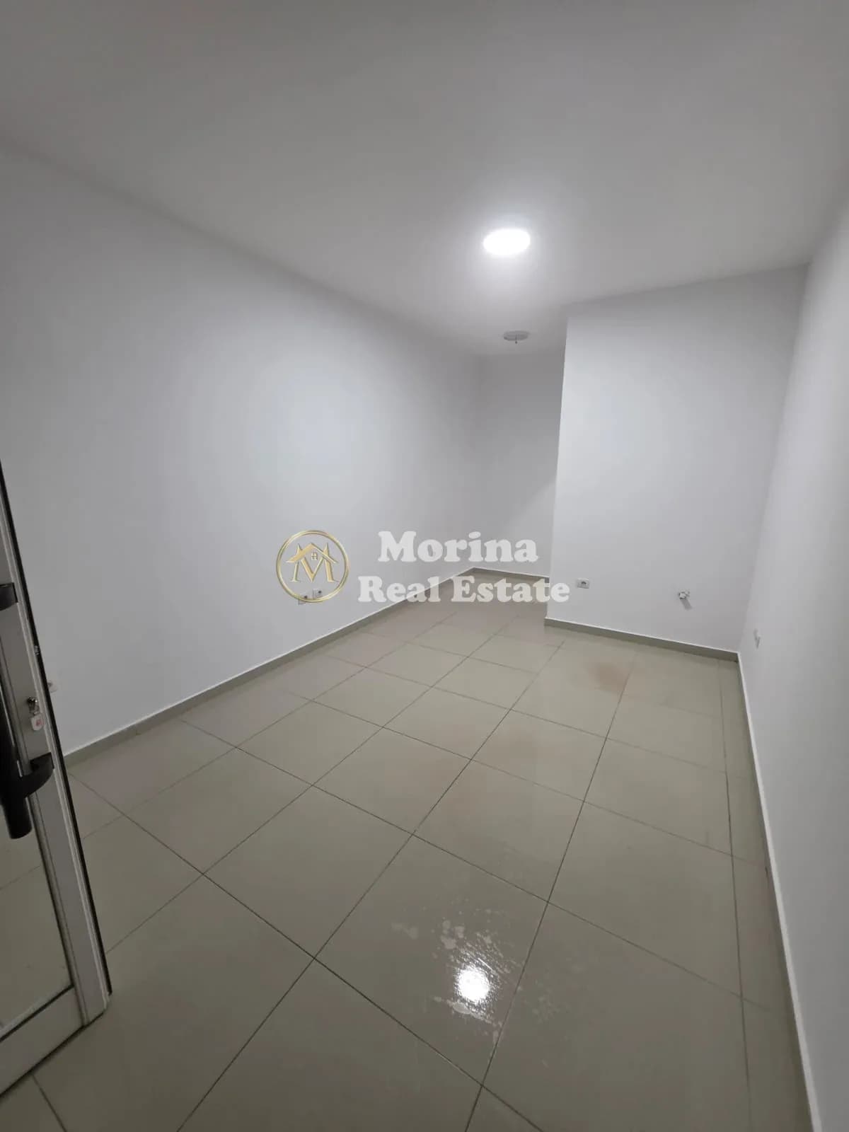 Qera | Ambjent Biznesi | Vasil Shanto | 420 €/muaj 2