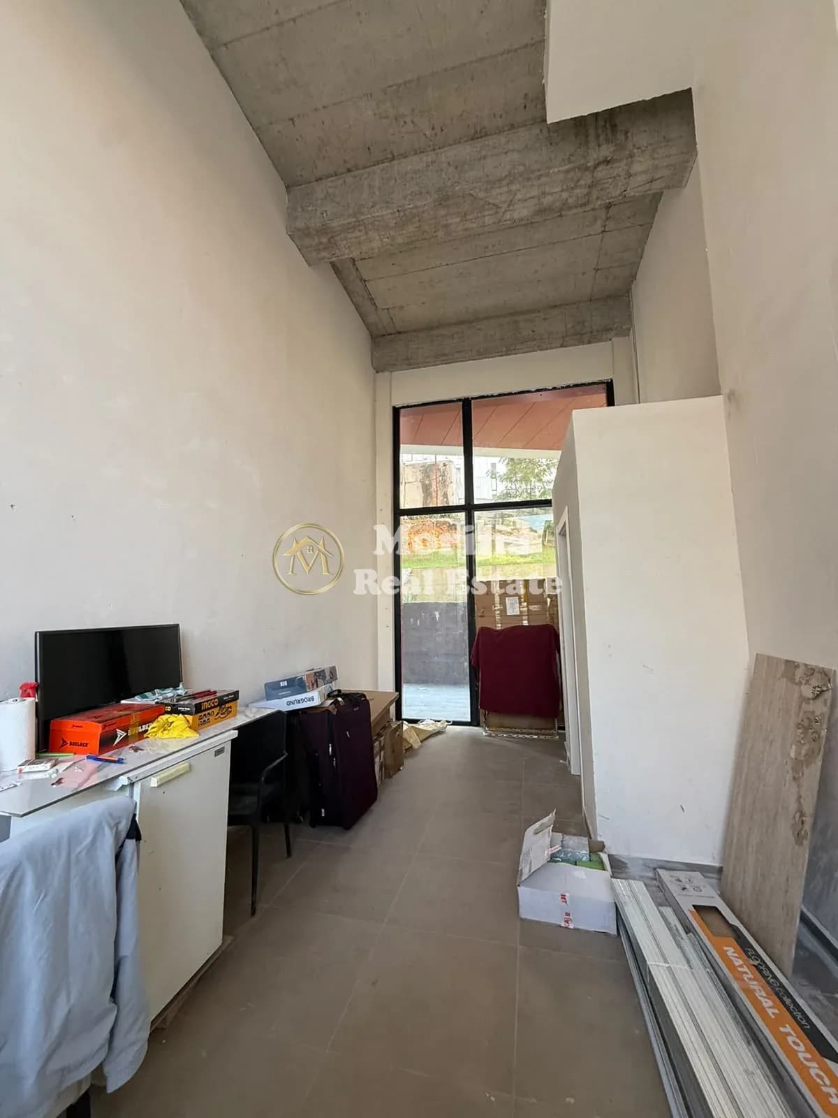 Qera | Ambjent Biznesi | Farmacia 10 | 600 €/muaj
