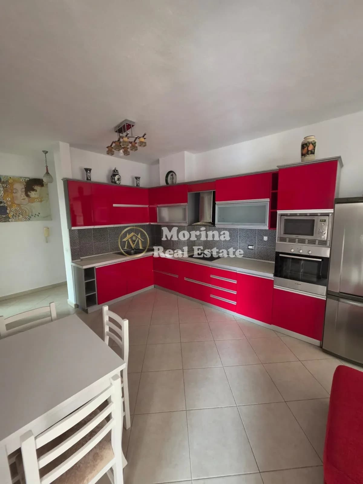 Qera | Apartament 3 + 1 | Materniteti i Ri | 850 €/muaj
